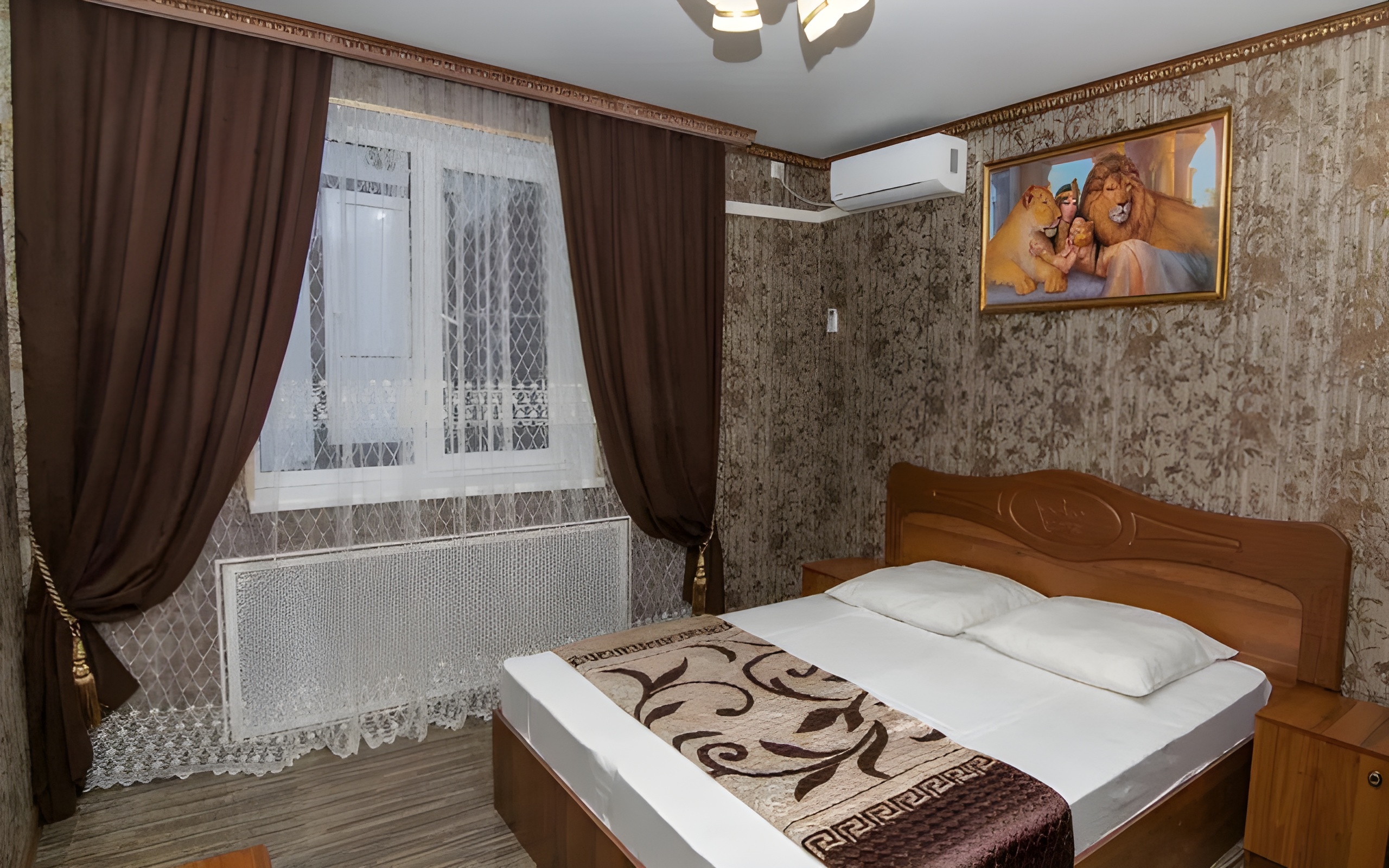 Отель Korona