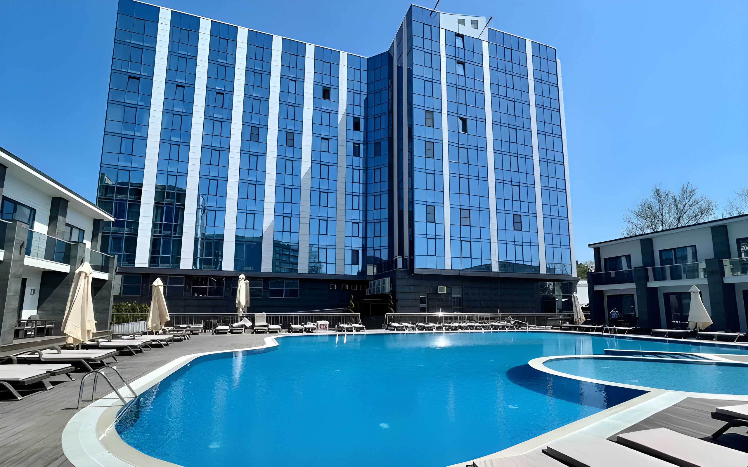 Отель Grand Sapphire
